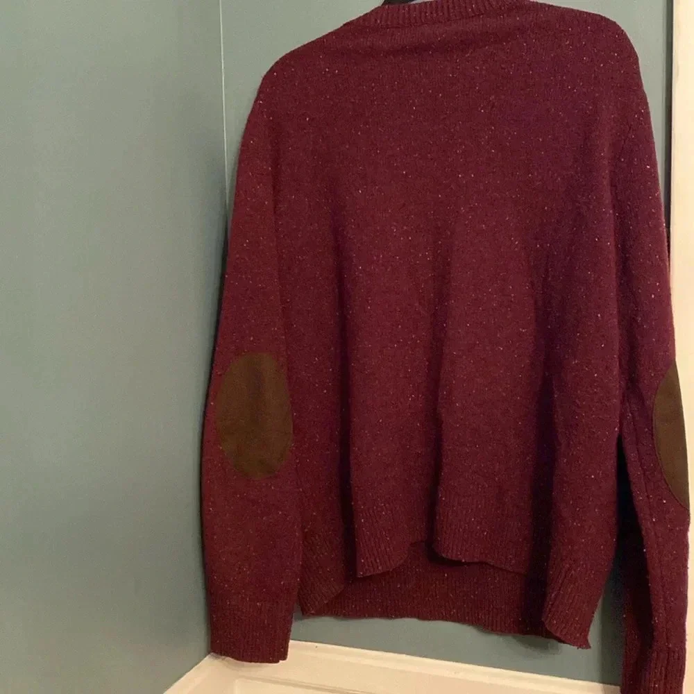 J. Crew mens lambs wool sweater - XL - faux Leahter elbow patches - maroon
